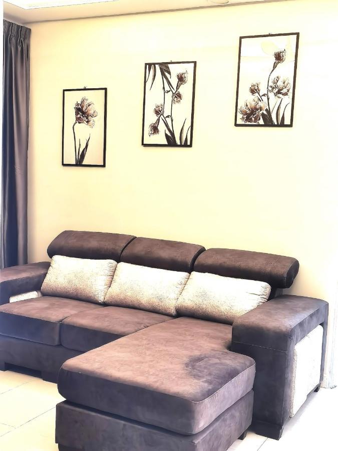 Moonight Luxe Suite, Cameron'S Emerald Avenue 브린창 외부 사진