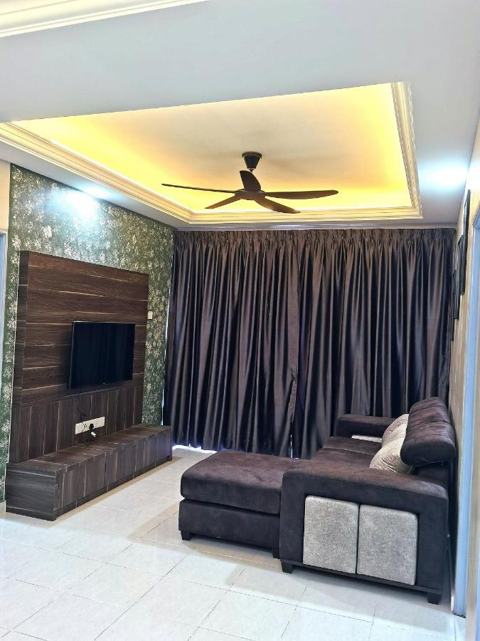 Moonight Luxe Suite, Cameron'S Emerald Avenue 브린창 외부 사진