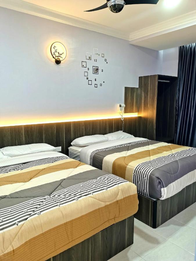 Moonight Luxe Suite, Cameron'S Emerald Avenue 브린창 외부 사진